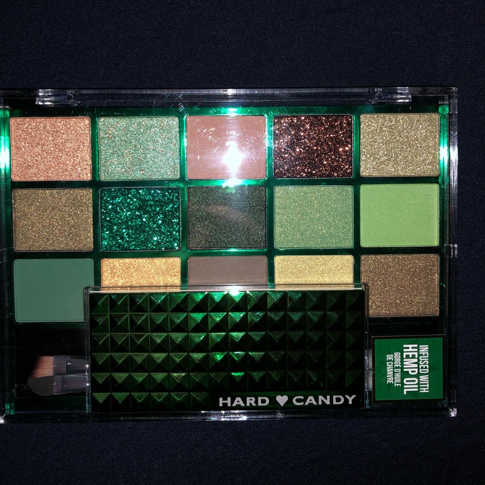 Hard candy- Look Pro eyeshadow palette
